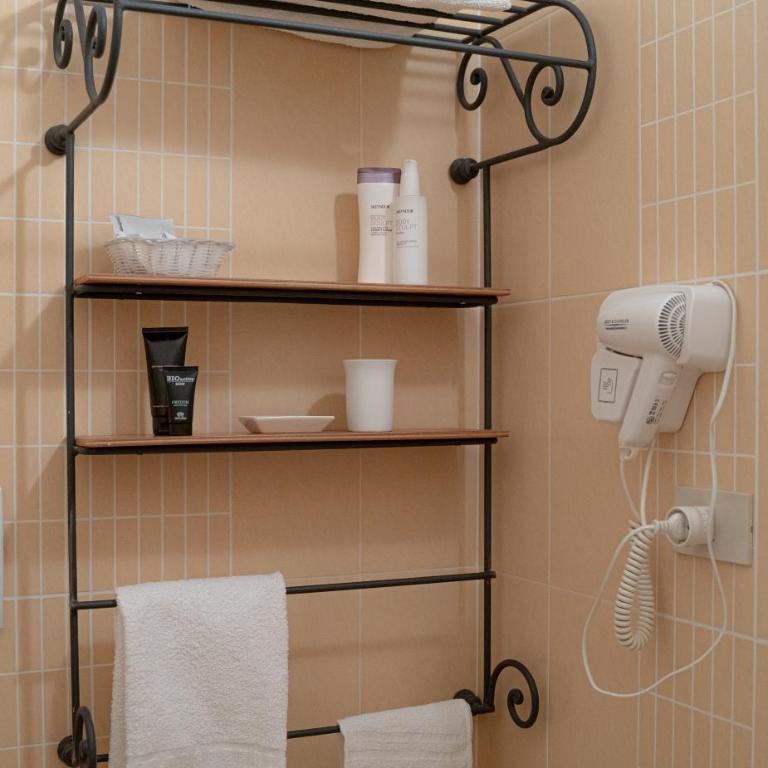Hotel Arabel - Double or Twin Room with Private Bathroom - 7