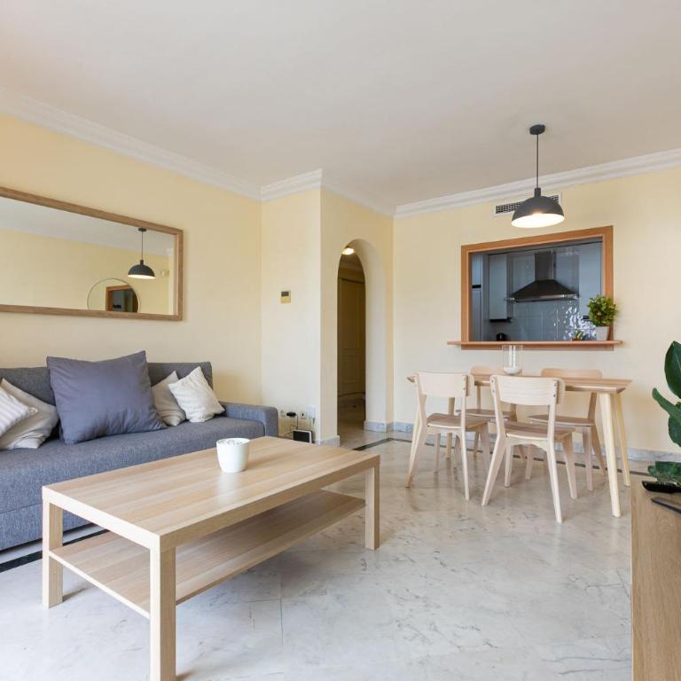 MARBELLA HOME RENTALS - Marina Banus, Puerto Banus, Cozy 2BR, parking & pool - Two-Bedroom Apartment - 18