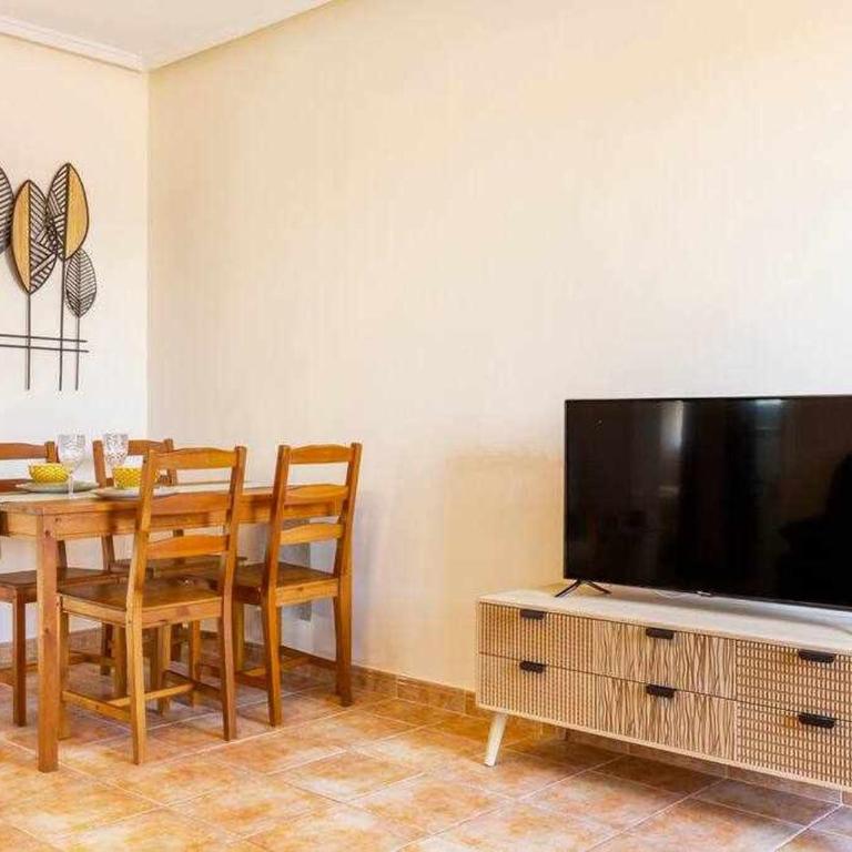 Groundfloor Pink Torrevista - Two-Bedroom Apartment - 11