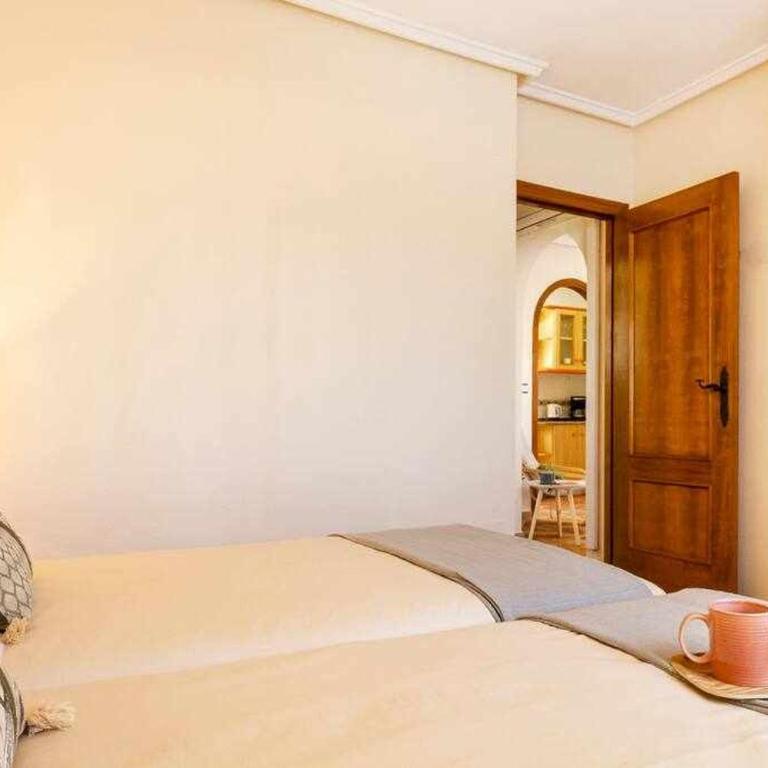 Groundfloor Pink Torrevista - Two-Bedroom Apartment - 17