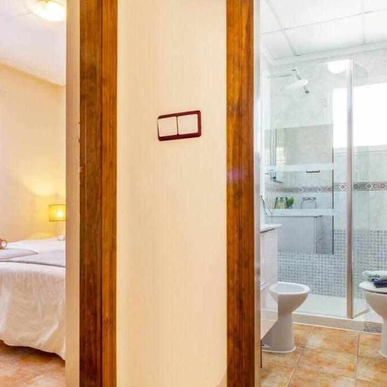 Groundfloor Pink Torrevista - Two-Bedroom Apartment - 20