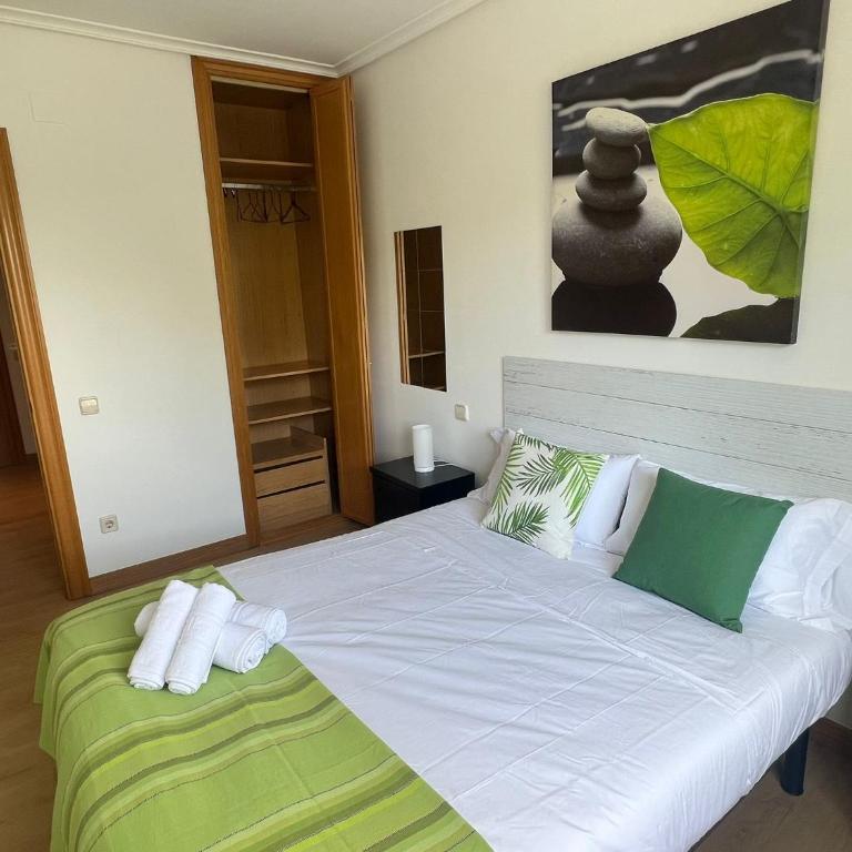 POOL AND CONFORT 3 habitaciones y garaje By apartamentos Logroño - Apartamento de 3 dormitorios - 5