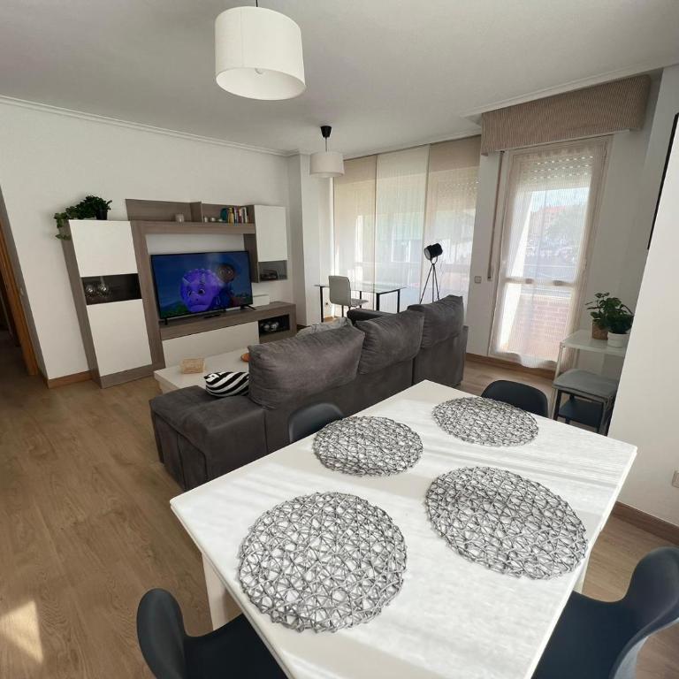 POOL AND CONFORT 3 habitaciones y garaje By apartamentos Logroño - Apartamento de 3 dormitorios - 39