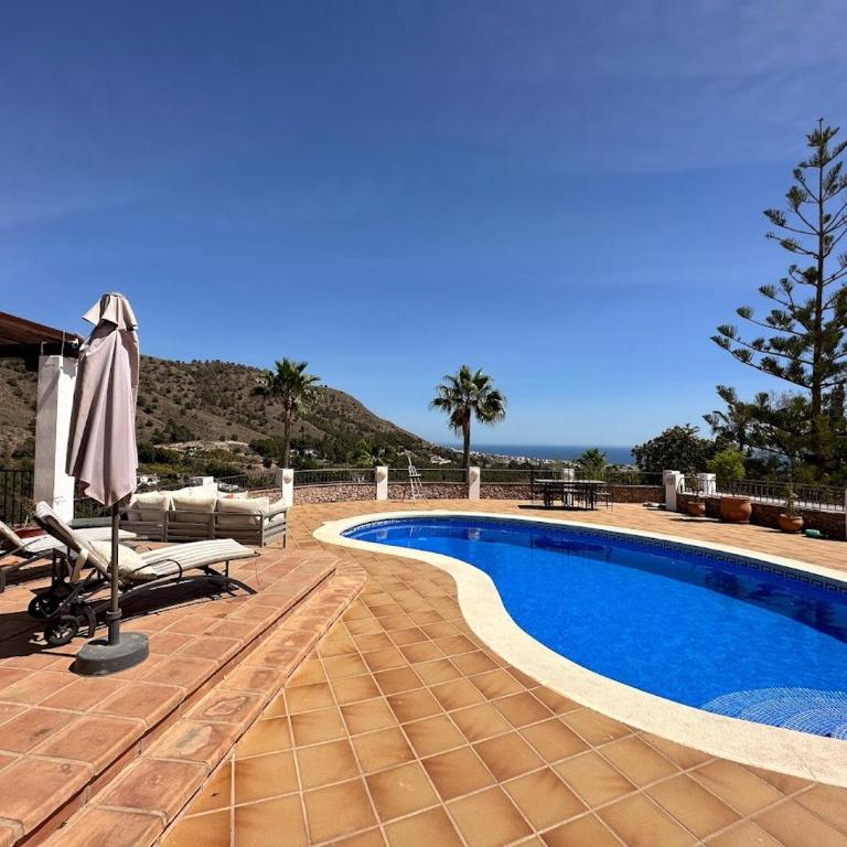 An Idyllic Grand Villa - Villa con vistas al mar - 34