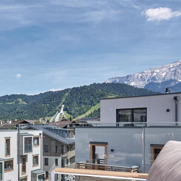 Apartment BergRoof - Two-Bedroom Penthouse with Balcony and Mountain View - 3