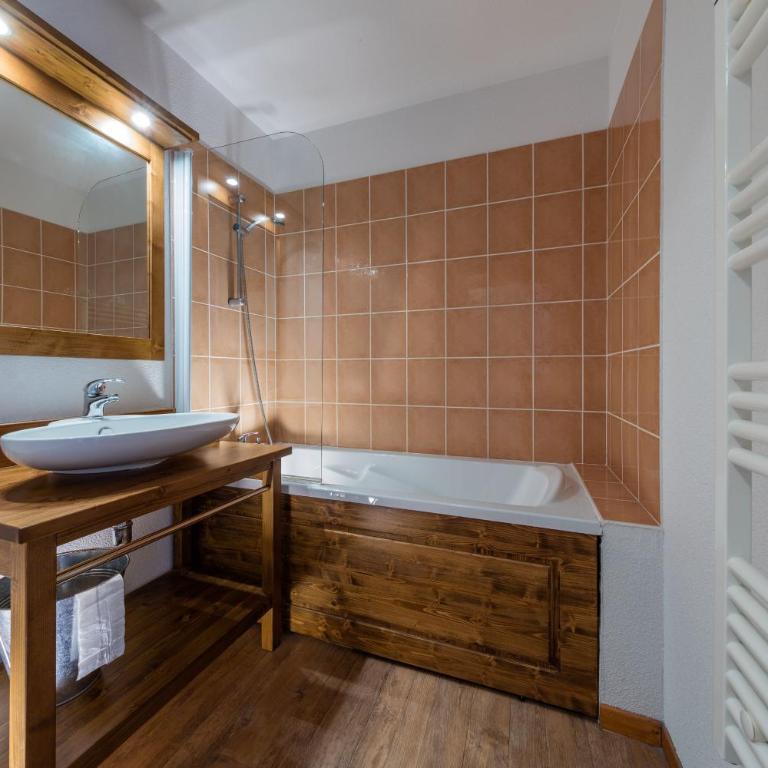Madame Vacances Les Balcons Du Viso - Appartement en Duplex - 5