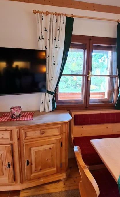 Idyllische Zirbenholz Alpin Huette - Ferienhaus - 13
