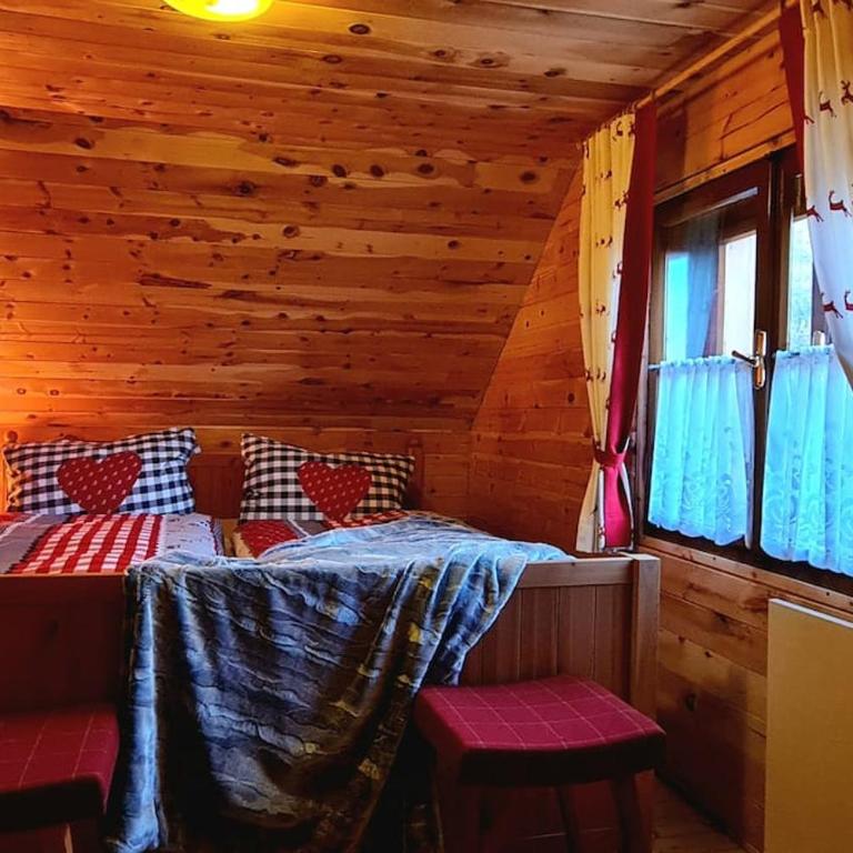 Idyllische Zirbenholz Alpin Huette - Ferienhaus - 1