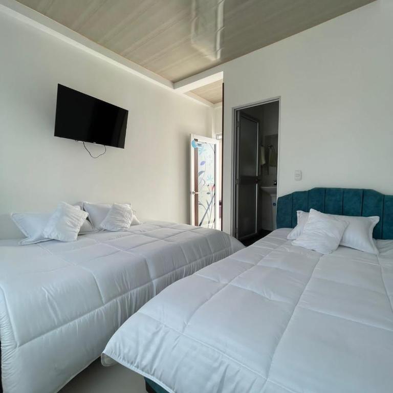 Hotel Luna Celeste - Habitación Familiar Deluxe - 3