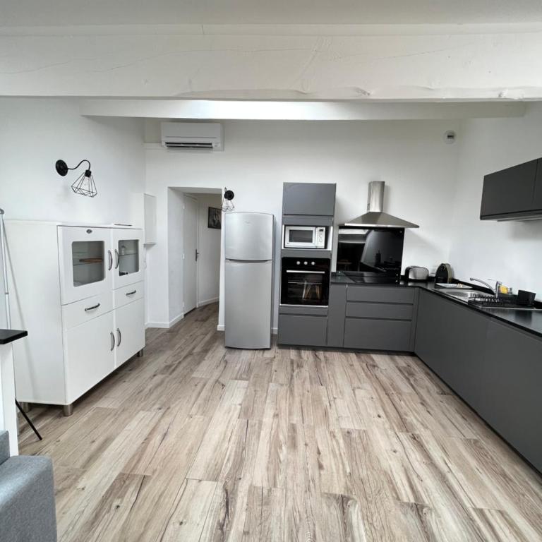 appartement T2 au centre ville de Sanary sur mer - Apartamento de 1 dormitorio - 1