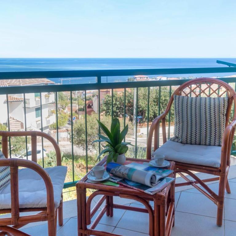 Sea view balcony - Appartamento con 2 Camere da Letto e Vista Mare - 1