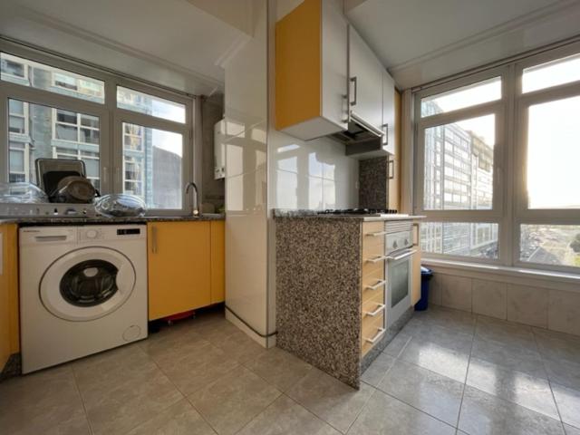 Primera línea de playa de Riazor - Apartamento de 3 dormitorios - 3