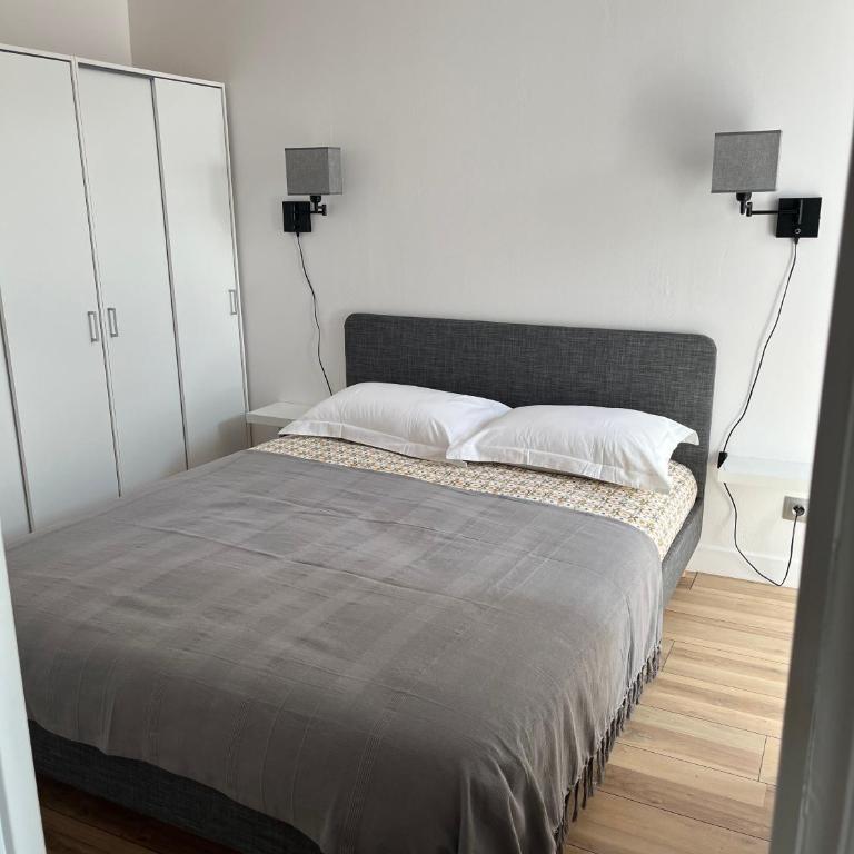 Appartement de la Fontaine à la Tour du Pin hyper centre parking privé - Appartement 1 Chambre - 7