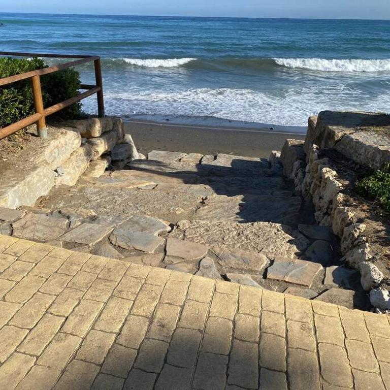 Apartamento lujo en primera línea de playa en Bahía de la Plata, Estepona - Two-Bedroom Apartment - 11