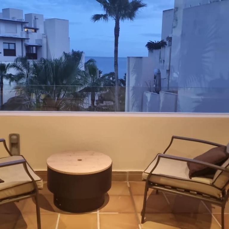 Apartamento lujo en primera línea de playa en Bahía de la Plata, Estepona - Two-Bedroom Apartment - 27