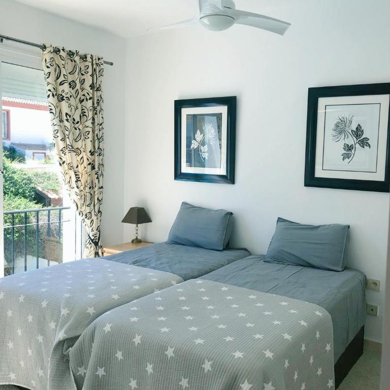 Detached Villa 4 bed Duquesa with Private infinity pool close to port and beach - Villa - 41
