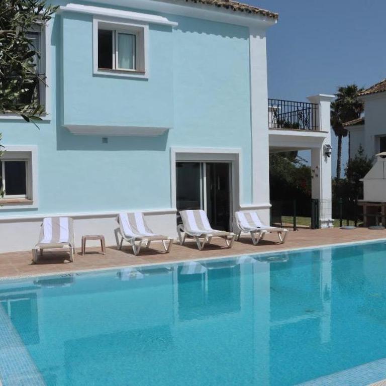 Detached Villa 4 bed Duquesa with Private infinity pool close to port and beach - Villa - 3