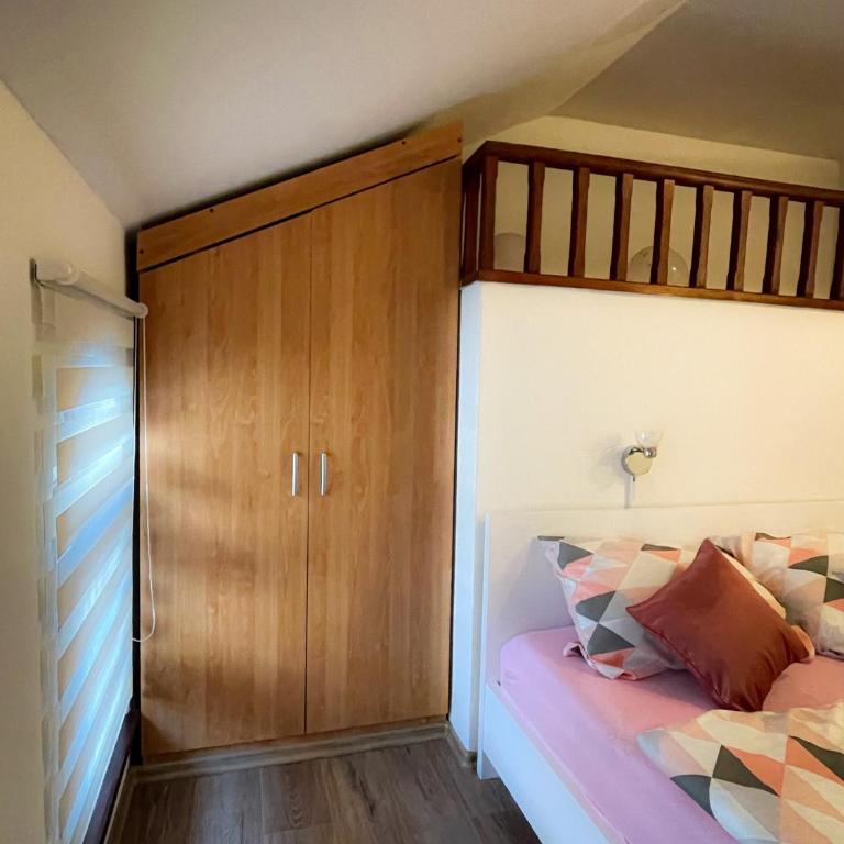 Jenny's Apartment - One-Bedroom Apartment - 7