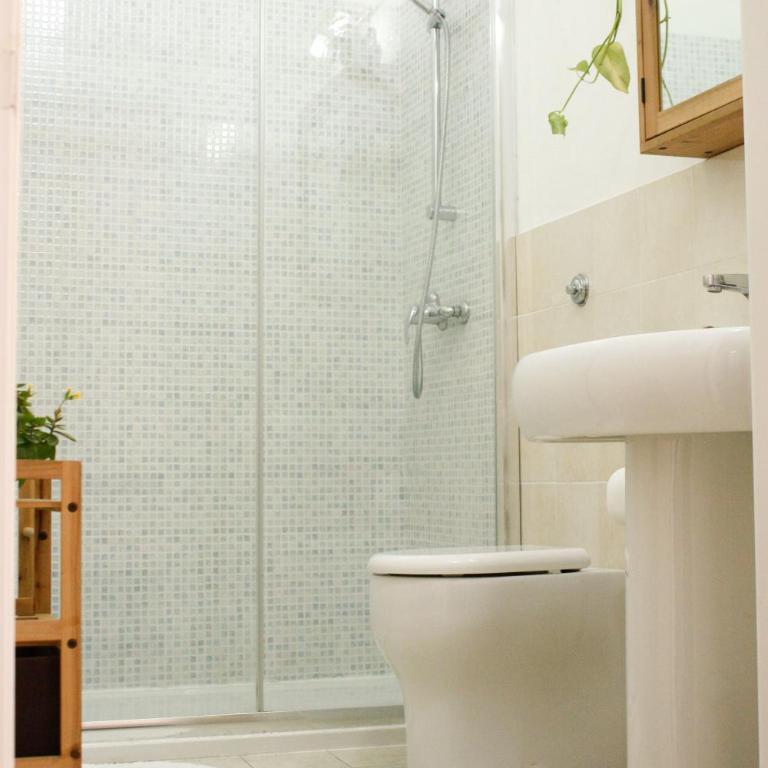 Buen Aire - Double Room with Private External Bathroom - 11