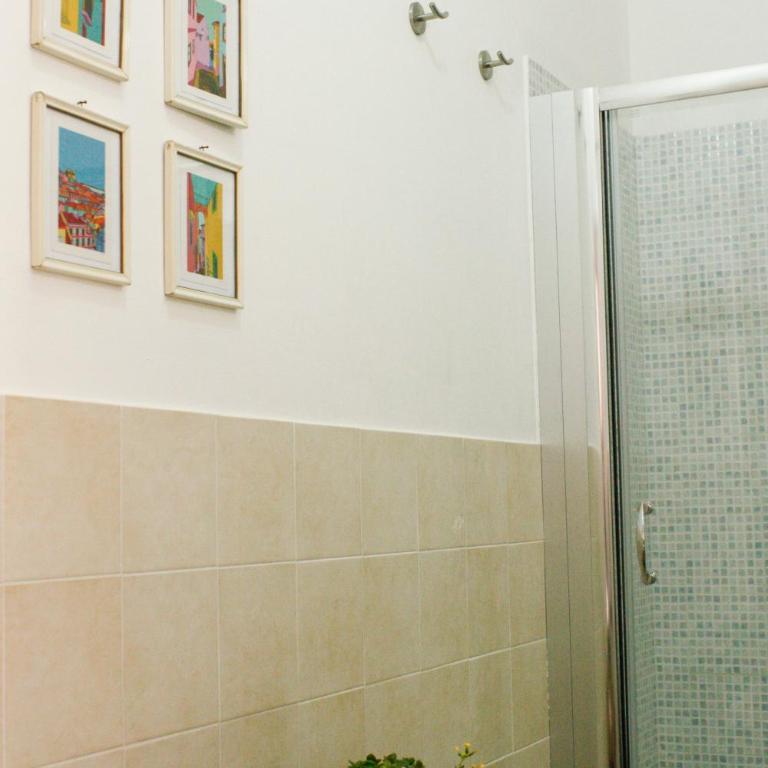 Buen Aire - Double Room with Private External Bathroom - 10