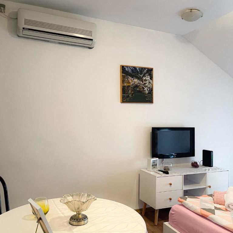 Jenny's Apartment - One-Bedroom Apartment - 4
