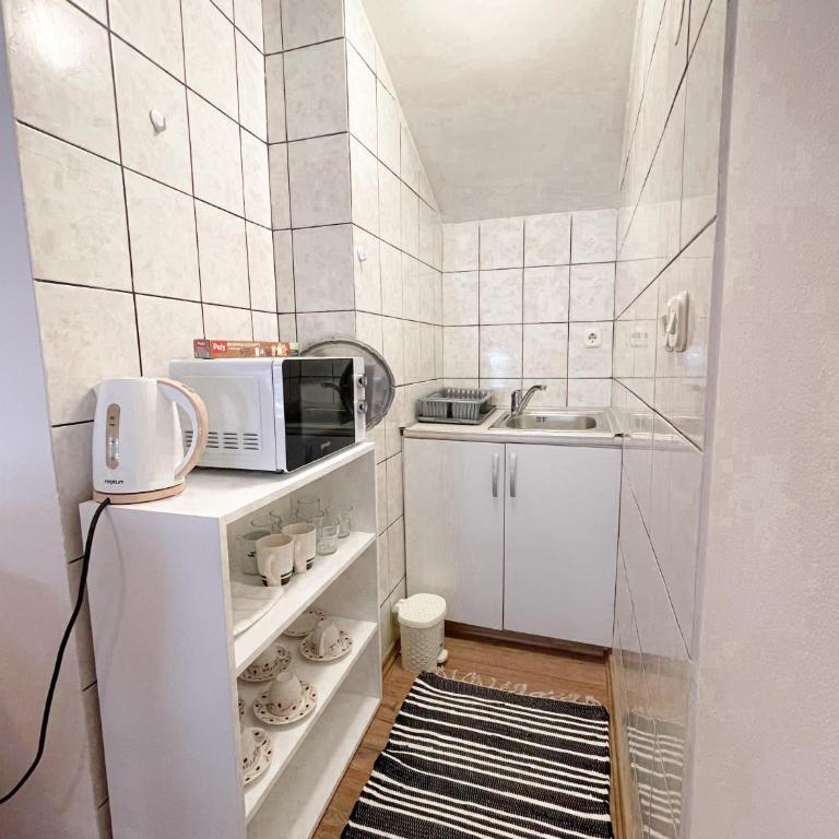 Jenny's Apartment - One-Bedroom Apartment - 2