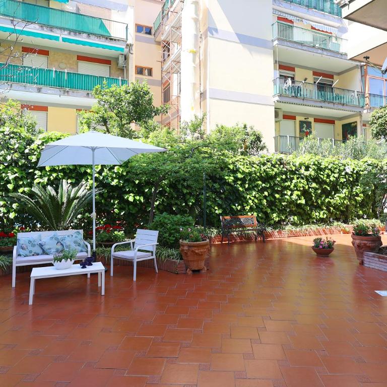 Garden House Giulia - Two-Bedroom Apartment - 11