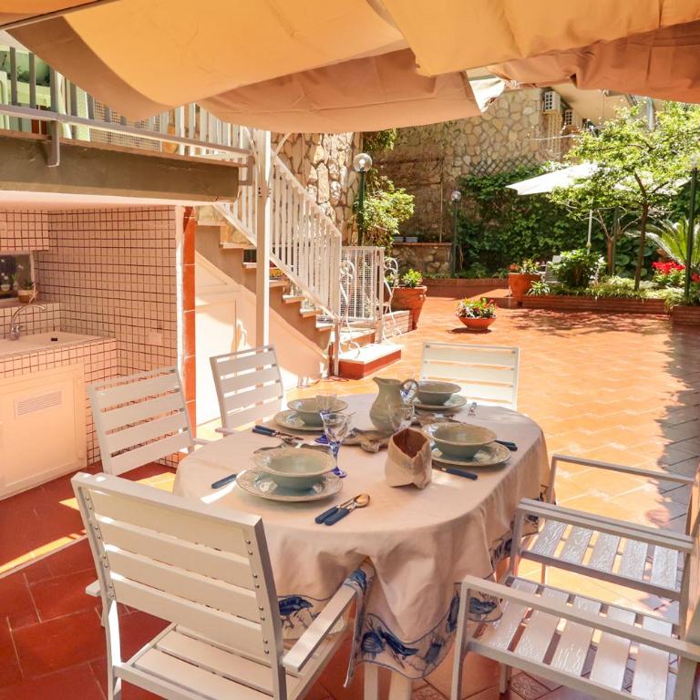 Garden House Giulia - Two-Bedroom Apartment - 10