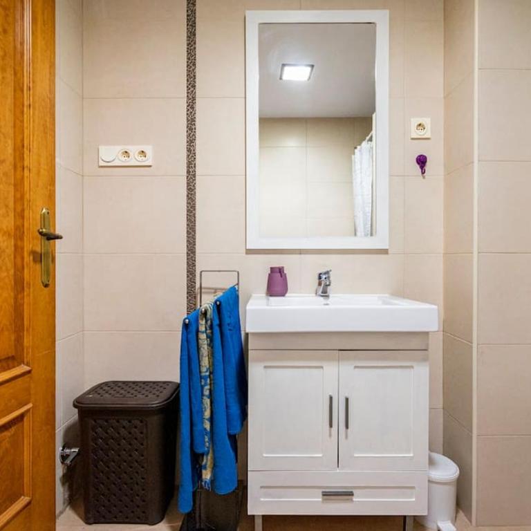 Piso Almuñécar céntrico. - Apartamento de 3 dormitorios - 28