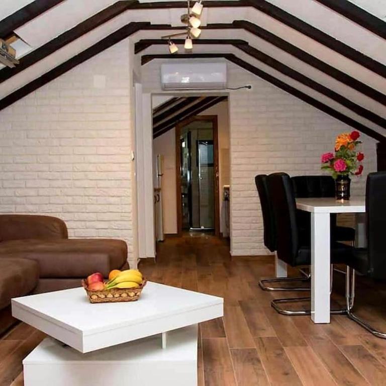 Loft Apartment Capitano on the sea shore - One-Bedroom Apartment - 28