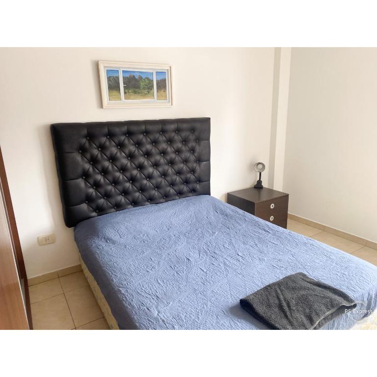 Departamento amplio, cochera incluida, zona centro - Apartamento de 2 dormitorios - 10