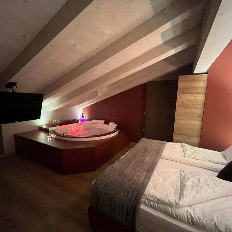 Le Rocce Val di Non - Quality Room & Breakfast - Chambre Lit Queen-Size avec Baignoire Spa - 3