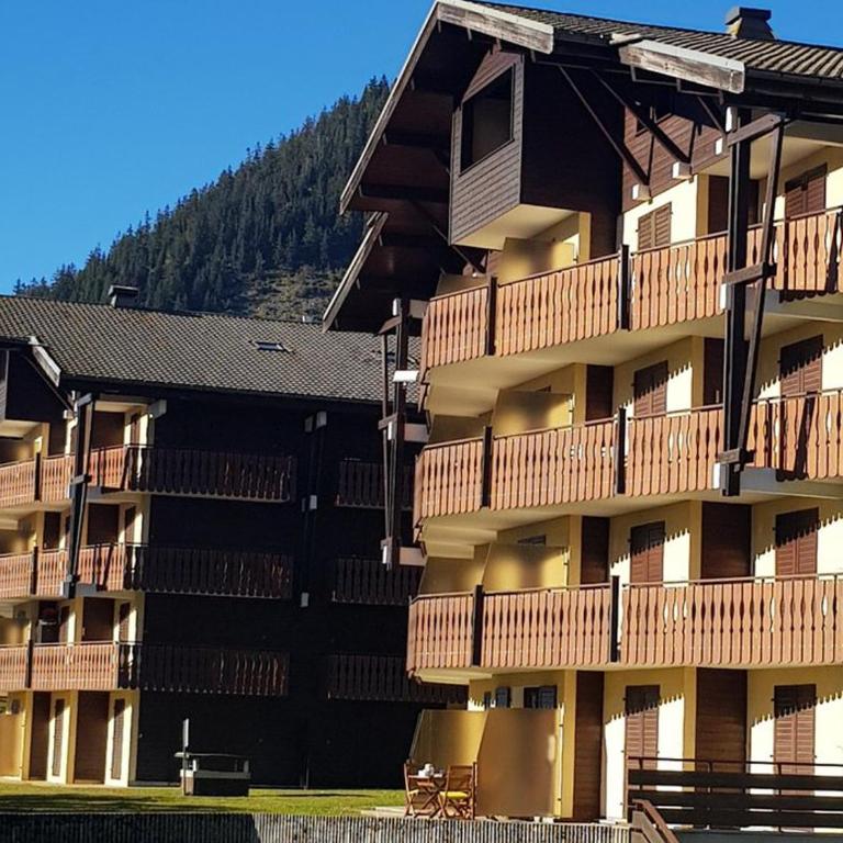 Appartement avec terrasse, casier à skis et parking couvert - FR-1-693-25 - Appartement - 13