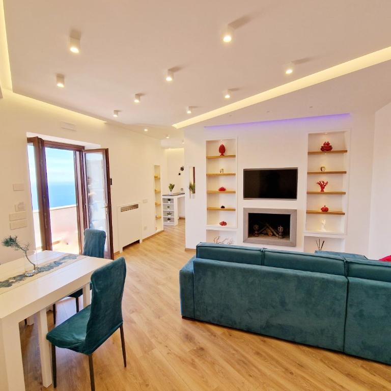 Maison Danielle - Two-Bedroom Apartment - 16