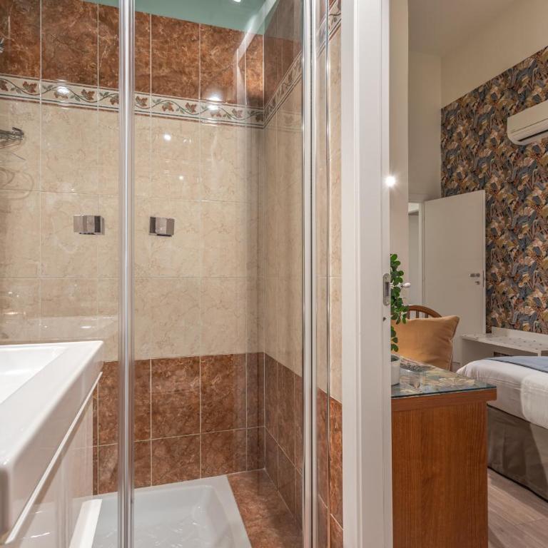 Vittoria Garden Suites - Camera Matrimoniale con Bagno Privato - 9