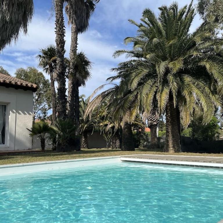 Villa avec magnifique piscine et grand jardin, à 2 pas du golf et de la plage - Villa with Private Pool - 2