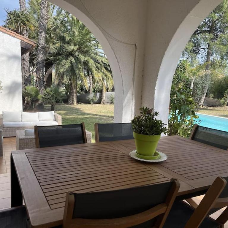 Villa avec magnifique piscine et grand jardin, à 2 pas du golf et de la plage - Villa with Private Pool - 22