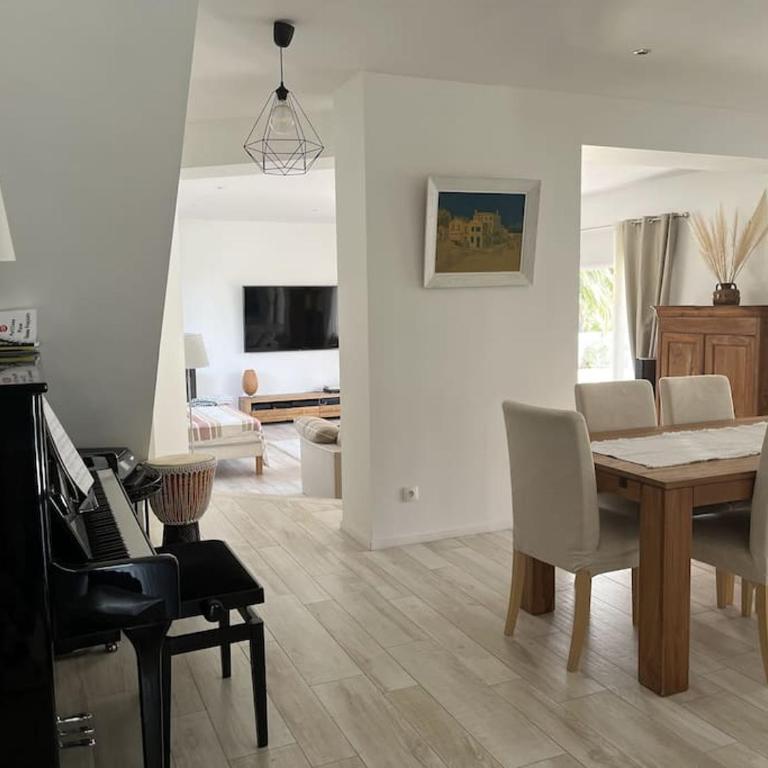 Villa avec magnifique piscine et grand jardin, à 2 pas du golf et de la plage - Villa with Private Pool - 29