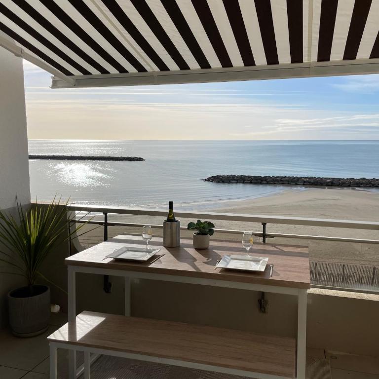 Le pied dans l'eau - Studio - Vue sur Mer - 10