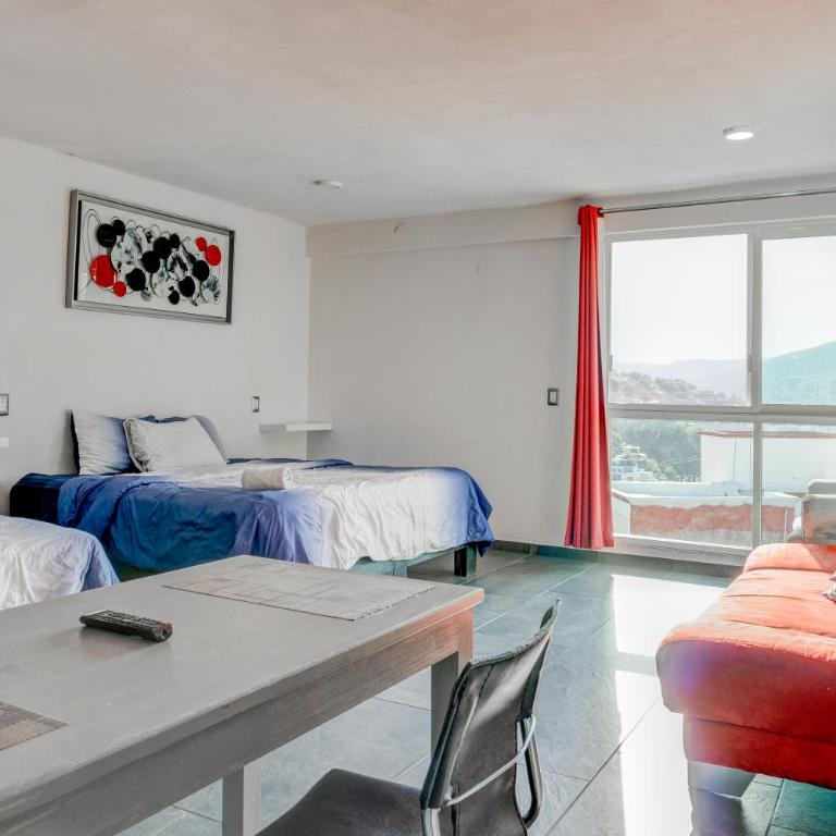 Villa Palaxs - Family Room with Mountain View - 5