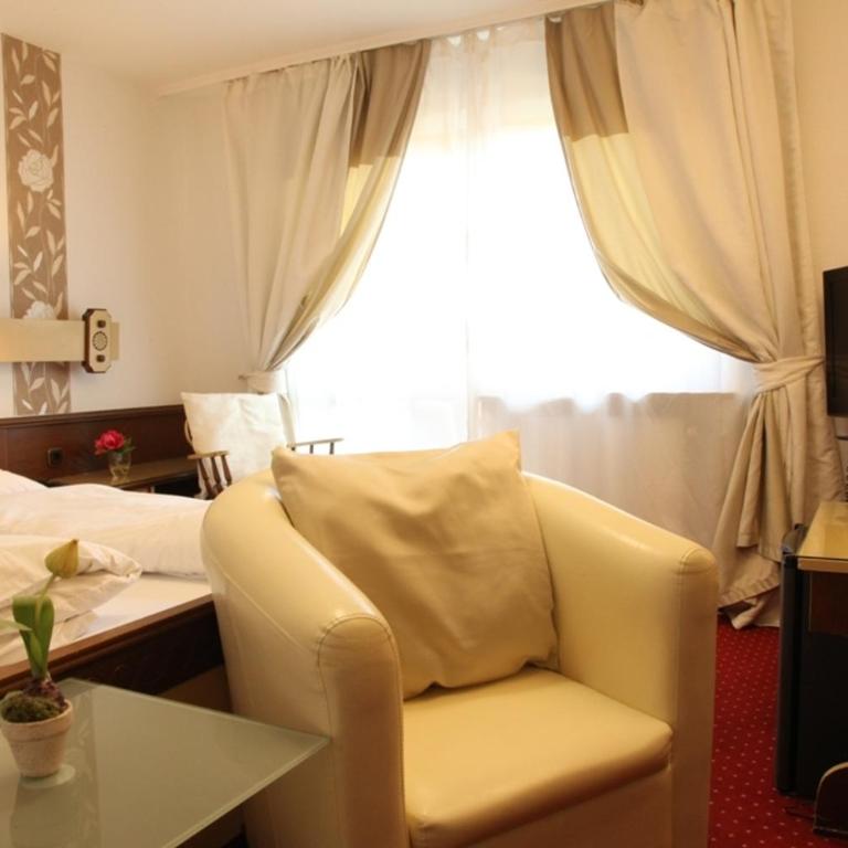 Kurhotel Würdinger Hof - Classic Doppelzimmer mit Balkon - 7