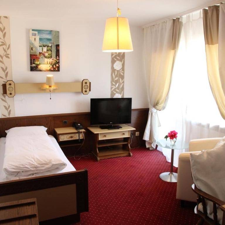 Kurhotel Würdinger Hof - Classic Einzelzimmer mit Balkon - 4