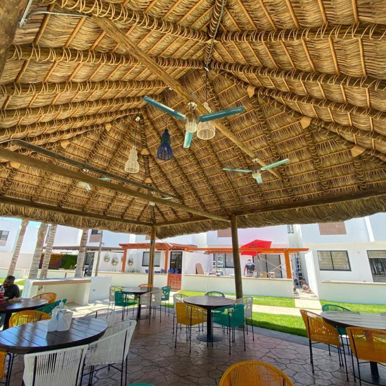 CASA CORAL LUJO Y EQUIPAMIENTO RESDENCIAL PALMILLA - Three-Bedroom House - 67