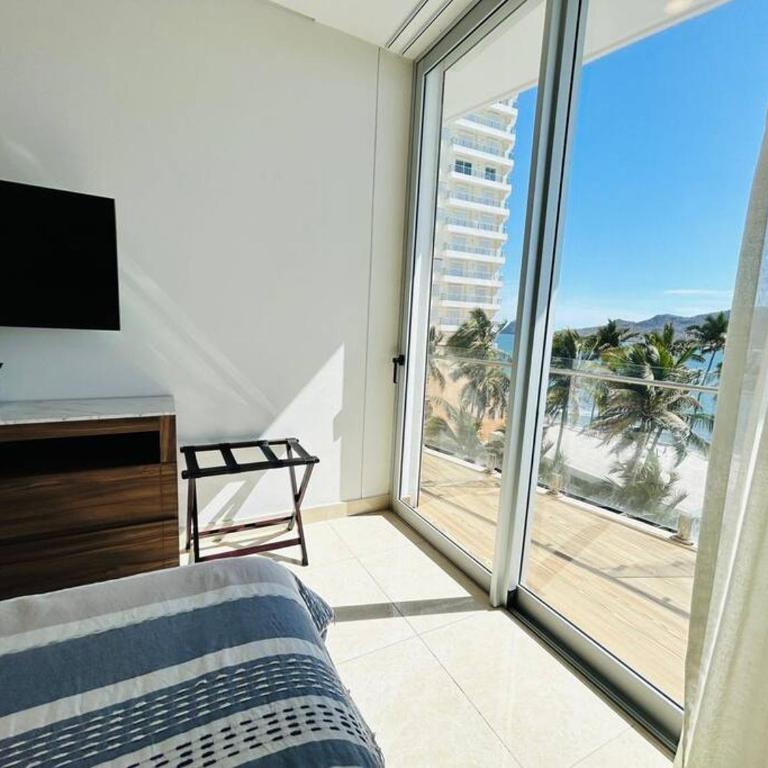 Lujoso departamento frente al mar/camino al mar - Two-Bedroom Apartment - 3