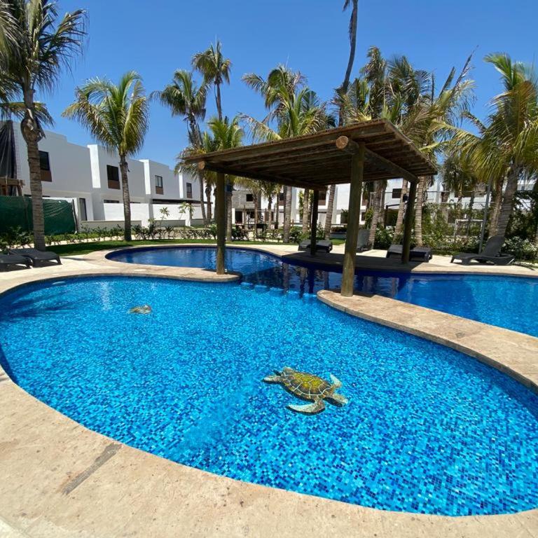 CASA CORAL LUJO Y EQUIPAMIENTO RESDENCIAL PALMILLA - Three-Bedroom House - 70
