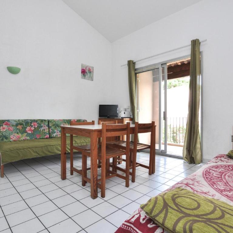 1 Bedroom Gorgeous Apartment In Sainte-Maxime - Appartement 1 Chambre - 12