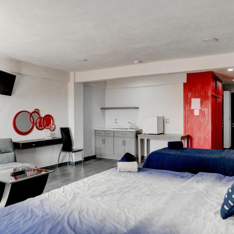 Villa Palaxs - Family Room - 4
