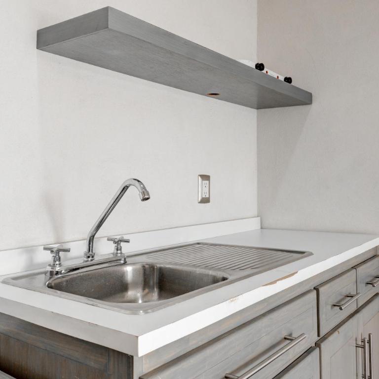 Villa Palaxs - Triple Room with City View - 3