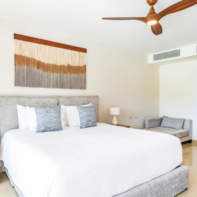 Mareazul Beach Front Condos At playa del Carmen - Apartment with Sea View - 4