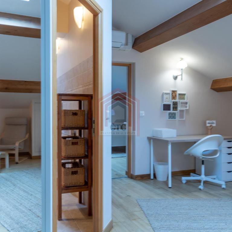 Cannes Rue d'Antibes: Agréable quatre pièces - Appartement 3 Chambres - 5